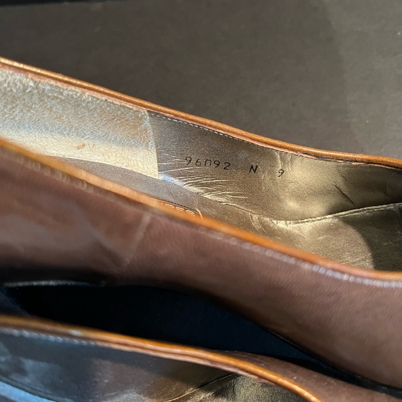 VINTAGE Givenchy Chaussures Brown Leather Pumps - Picture 5 of 12